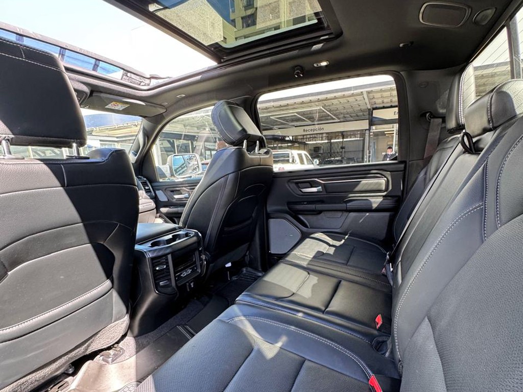 RAM 1500 2026 - Foto 12
