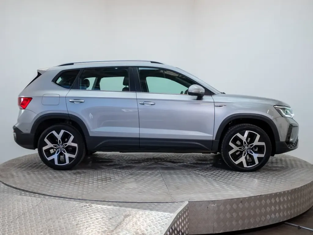 VOLKSWAGEN TAOS 2026 - Foto 8