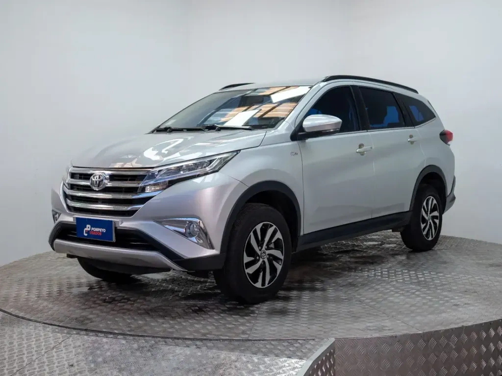 TOYOTA RUSH