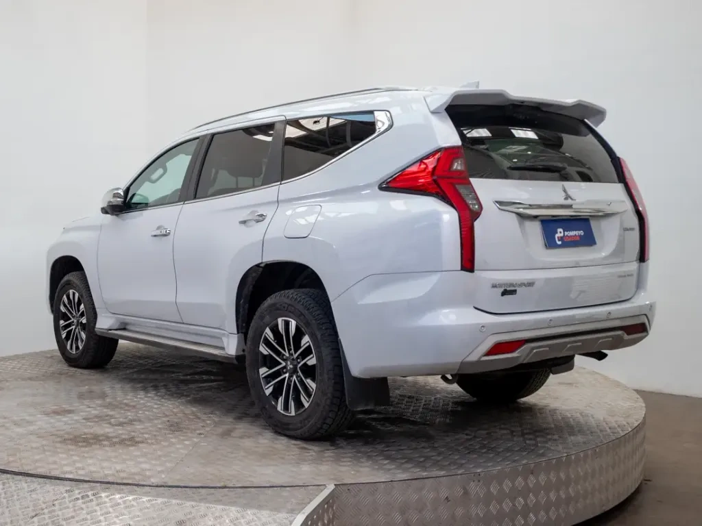 MITSUBISHI MONTERO SPORT 2024 - Foto 5