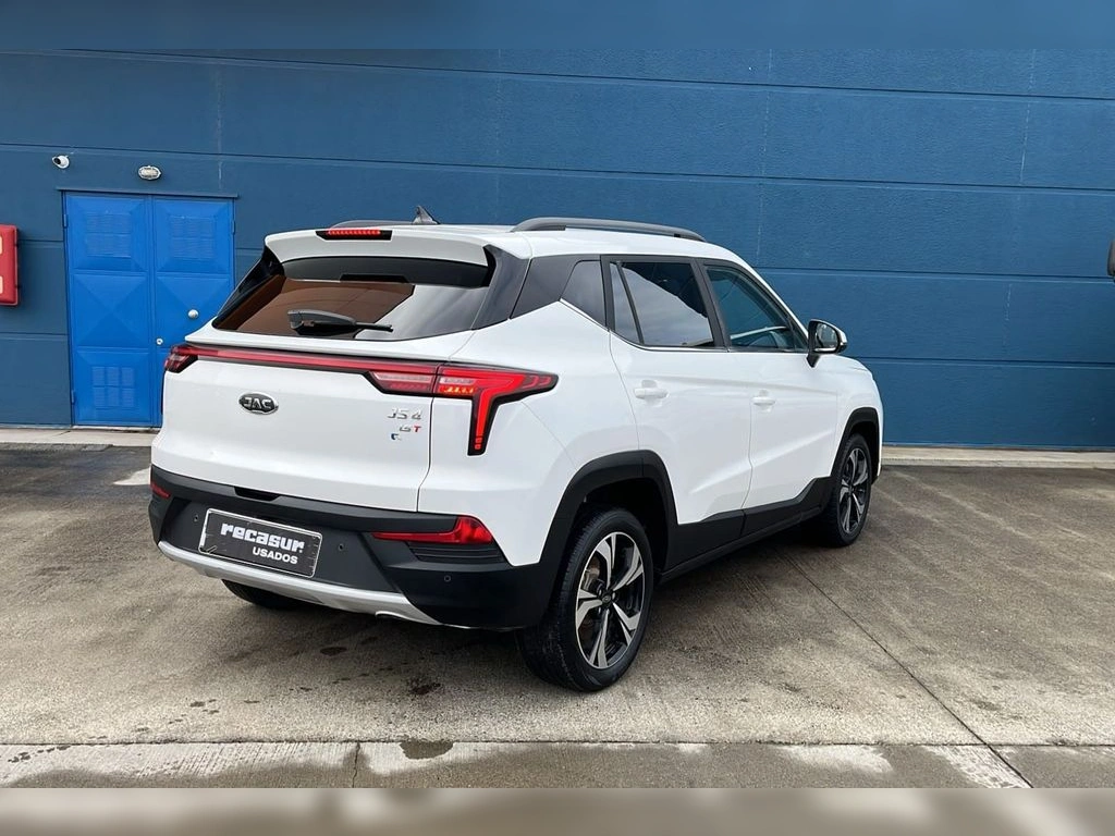 JAC Js4