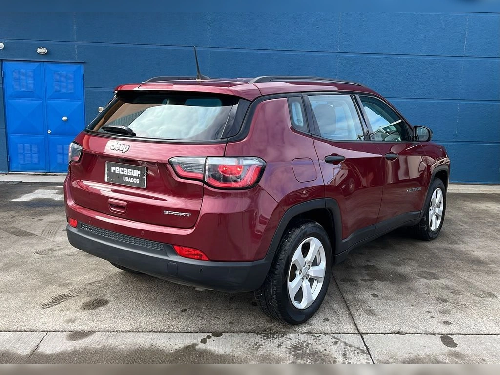 Jeep Compass — foto 4 de 20