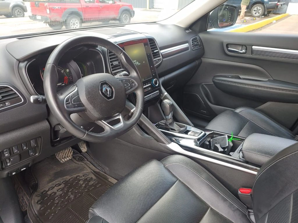 Renault Koleos — foto 12 de 17