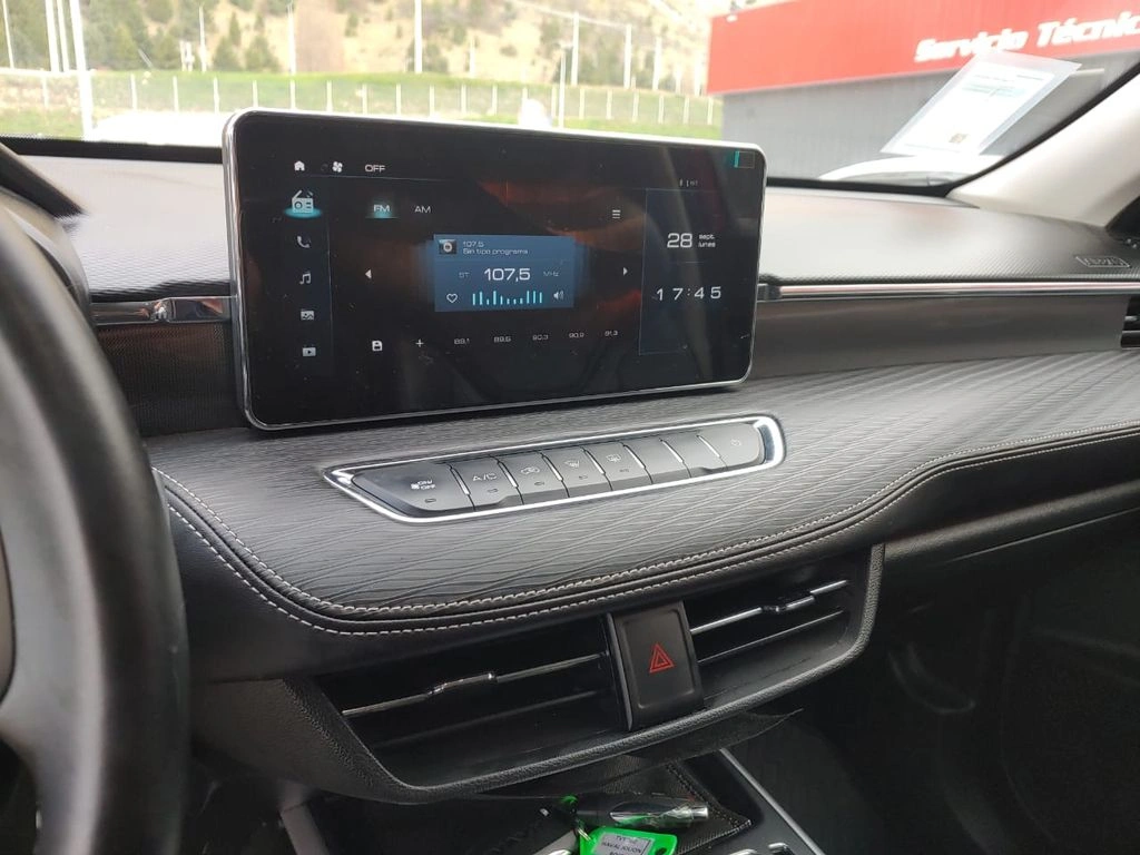 Haval Jolion — foto 18 de 18