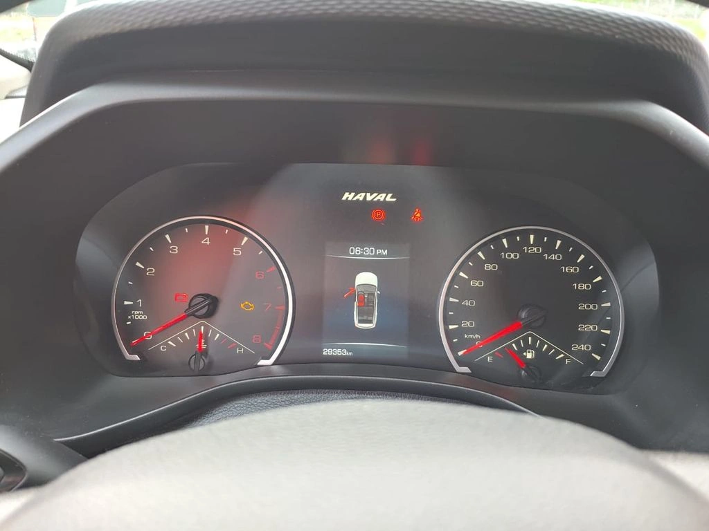 Haval Jolion — foto 13 de 18