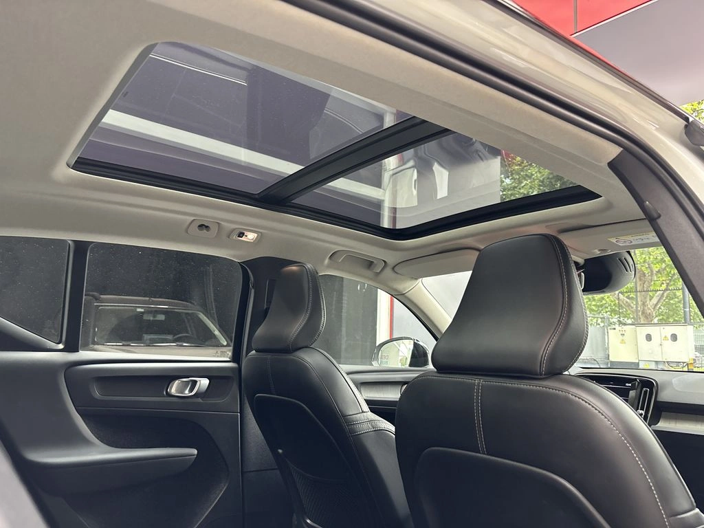 VOLVO XC40 2021 - Foto 8
