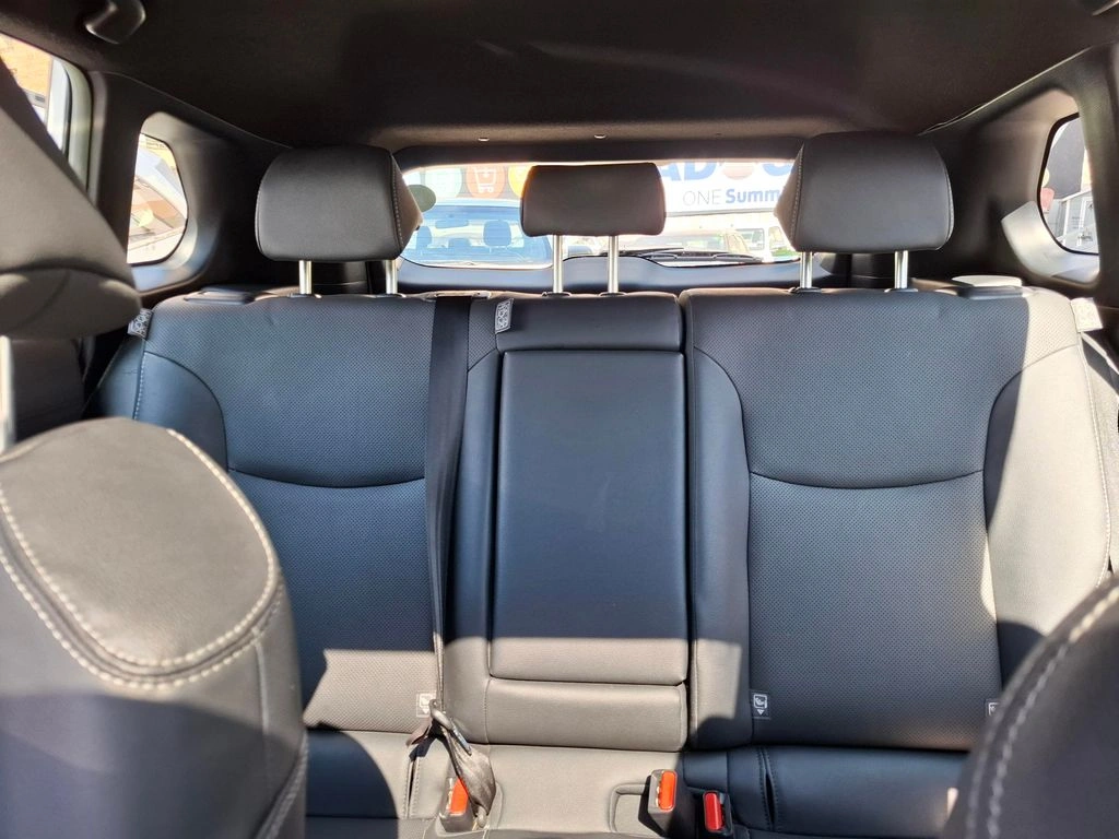 Toyota Corolla Cross — foto 25 de 29