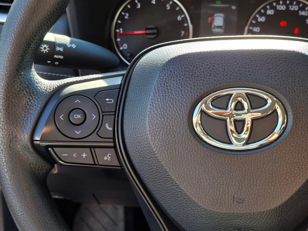 Toyota RAV4 — foto 10 de 29