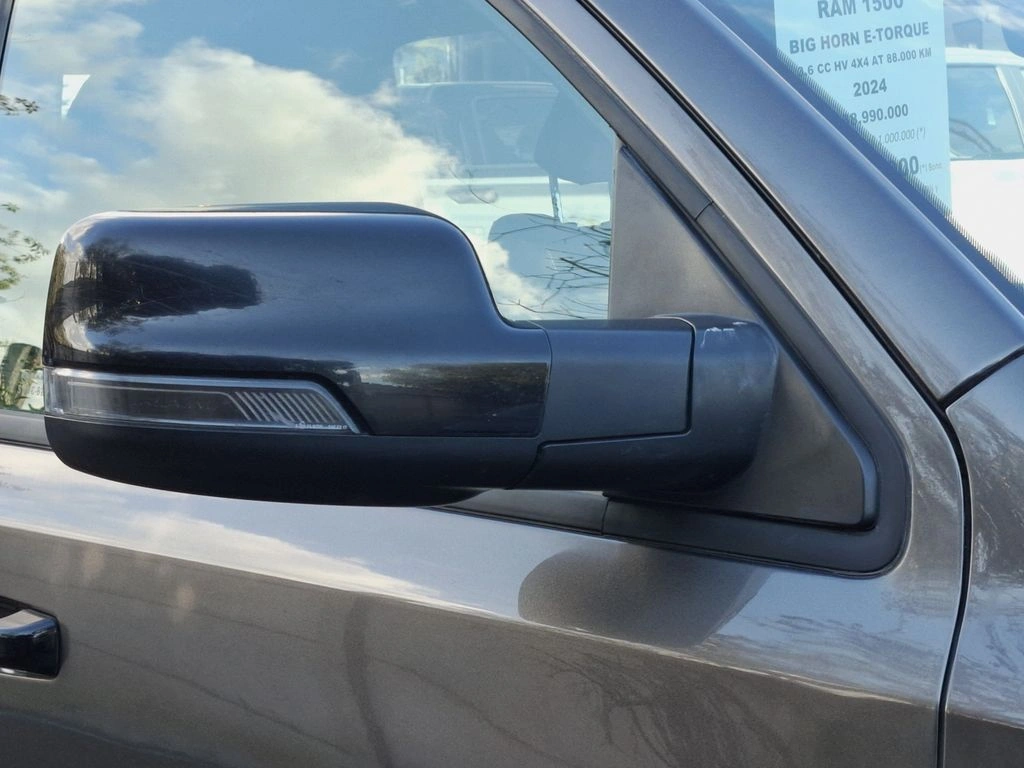 RAM 1500 — foto 8 de 23