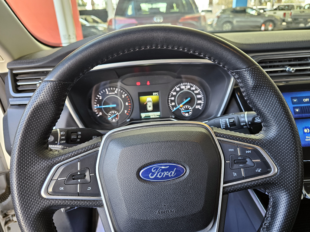 Ford Territory — foto 18 de 28