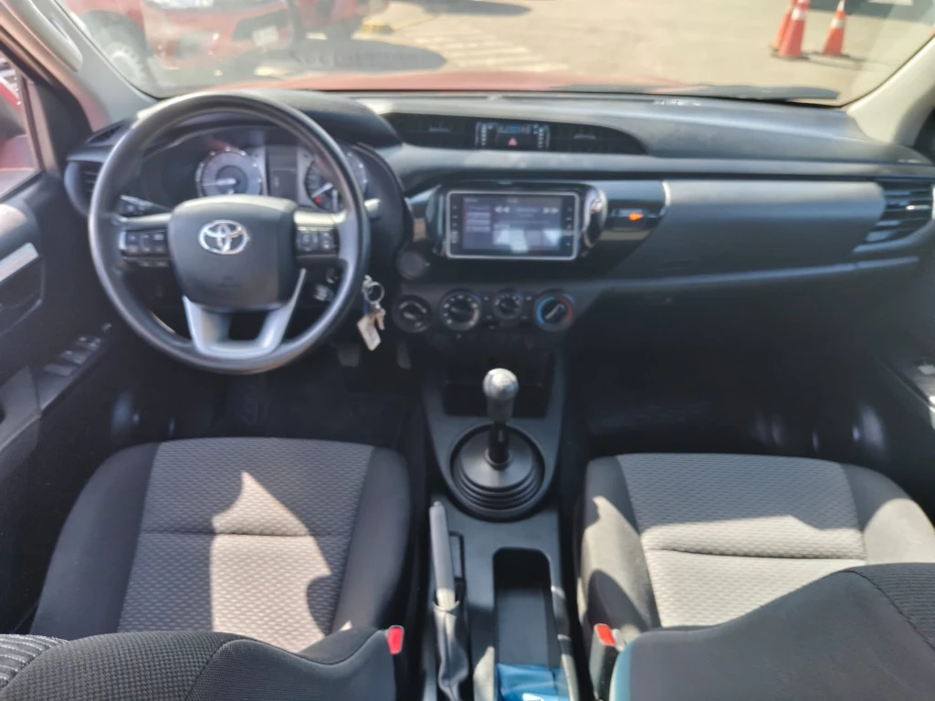 TOYOTA HILUX 2023 - Foto 15