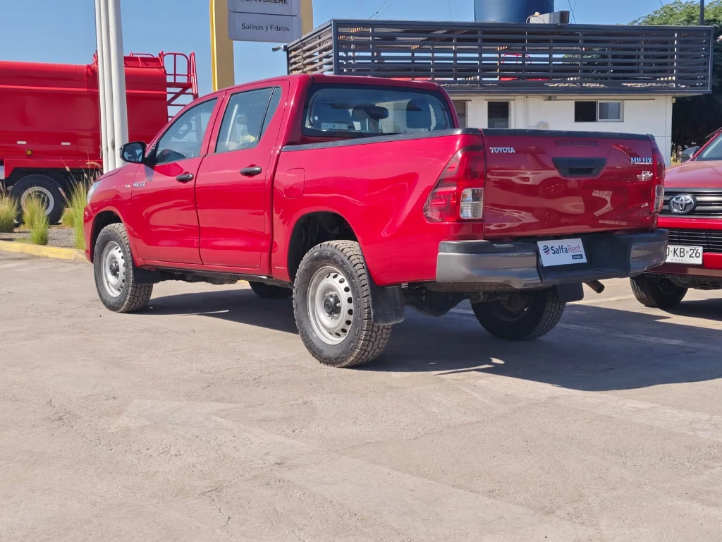 TOYOTA HILUX 2023 - Foto 4