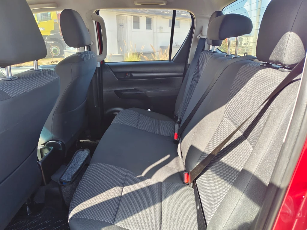 TOYOTA HILUX 2023 - Foto 16