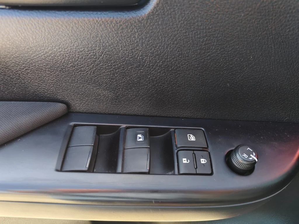 TOYOTA HILUX 2023 - Foto 24