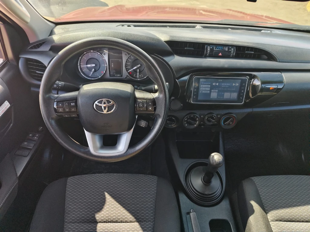 TOYOTA HILUX 2023 - Foto 11