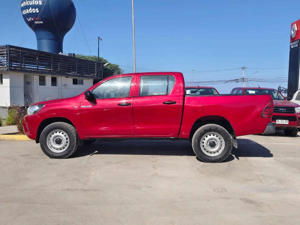 TOYOTA HILUX 2023 - Foto 8