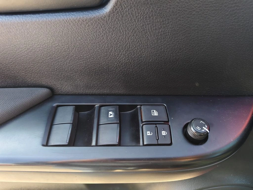 TOYOTA HILUX 2023 - Foto 13