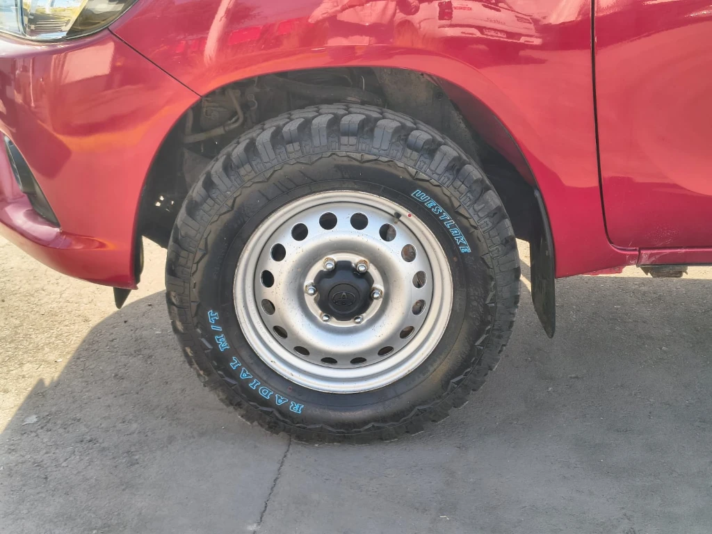 TOYOTA HILUX 2024 - Foto 10