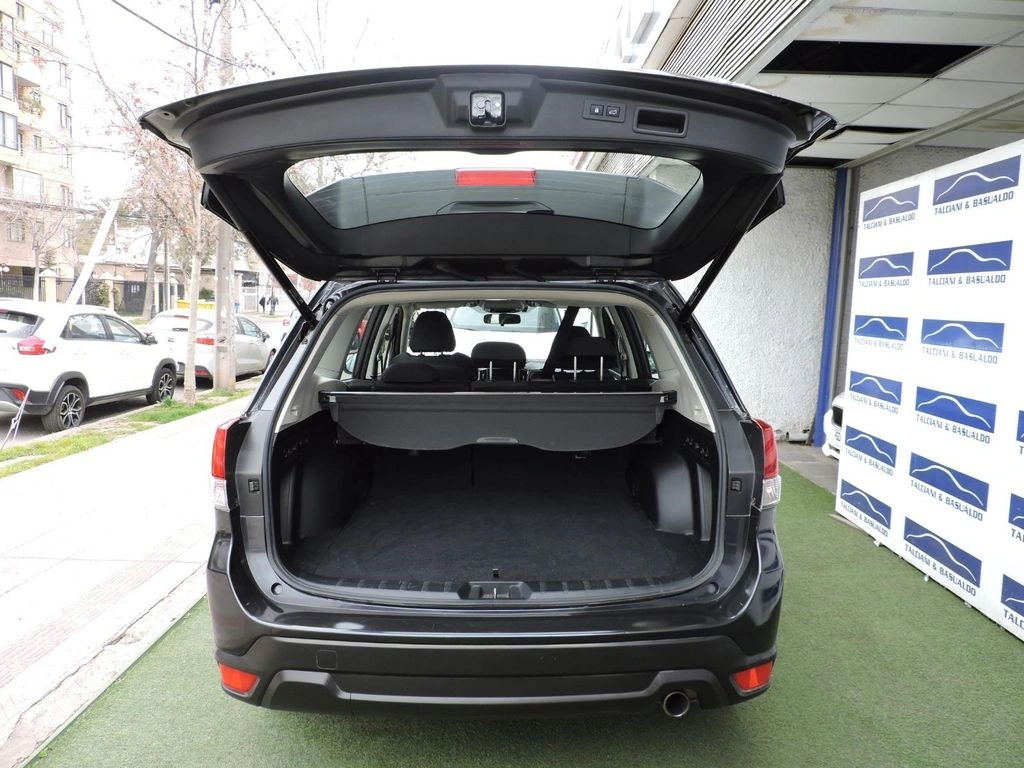 SUBARU FORESTER 2019 - Foto 17