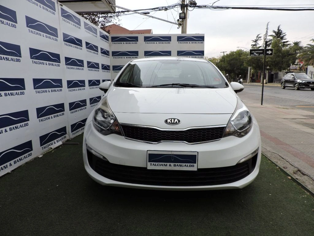 KIA RIO 4