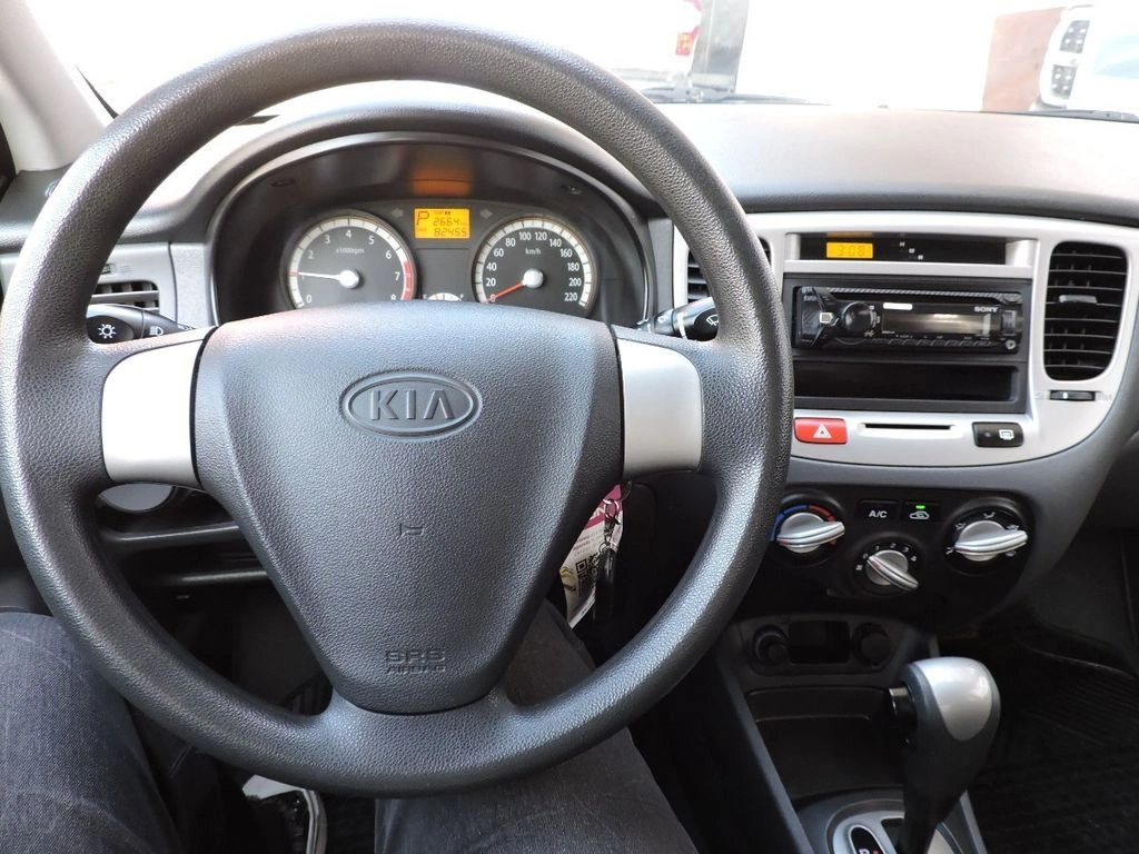 KIA RIO 2010 - Foto 9