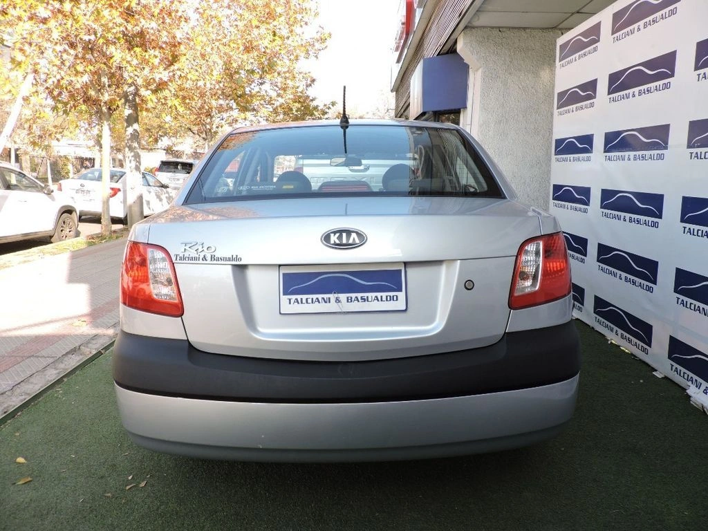 KIA RIO 2010 - Foto 14