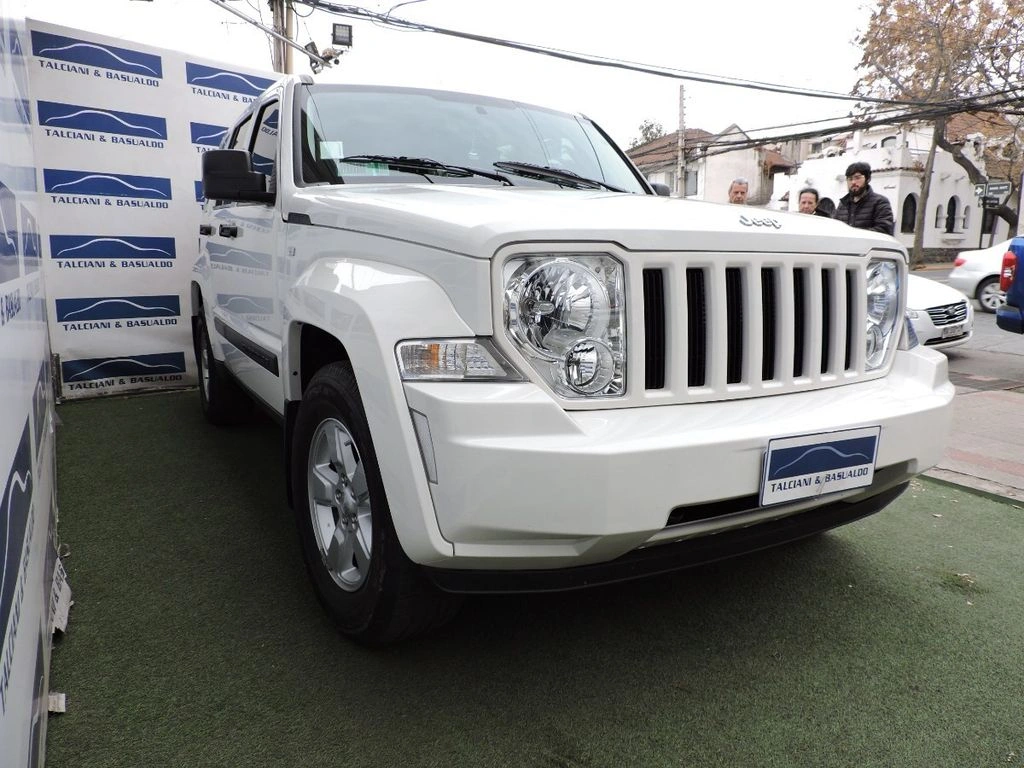 JEEP LIBERTY 2010 - Foto 3