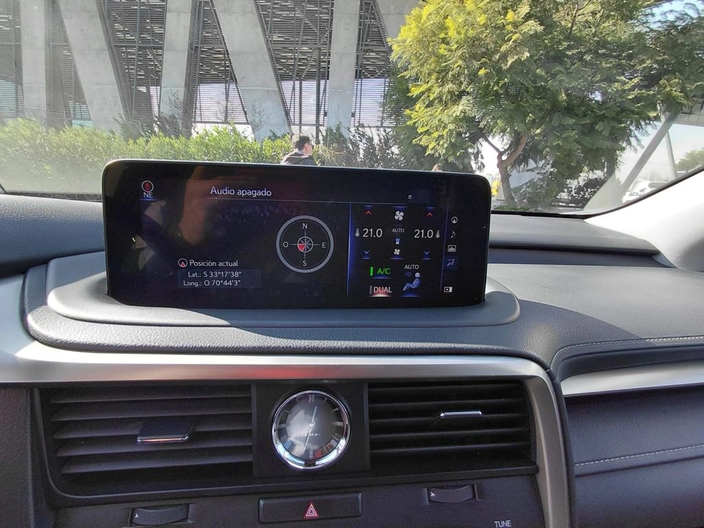 LEXUS RX 2023 - Foto 20