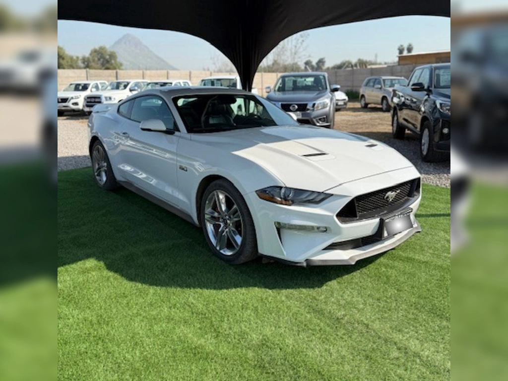 FORD MUSTANG