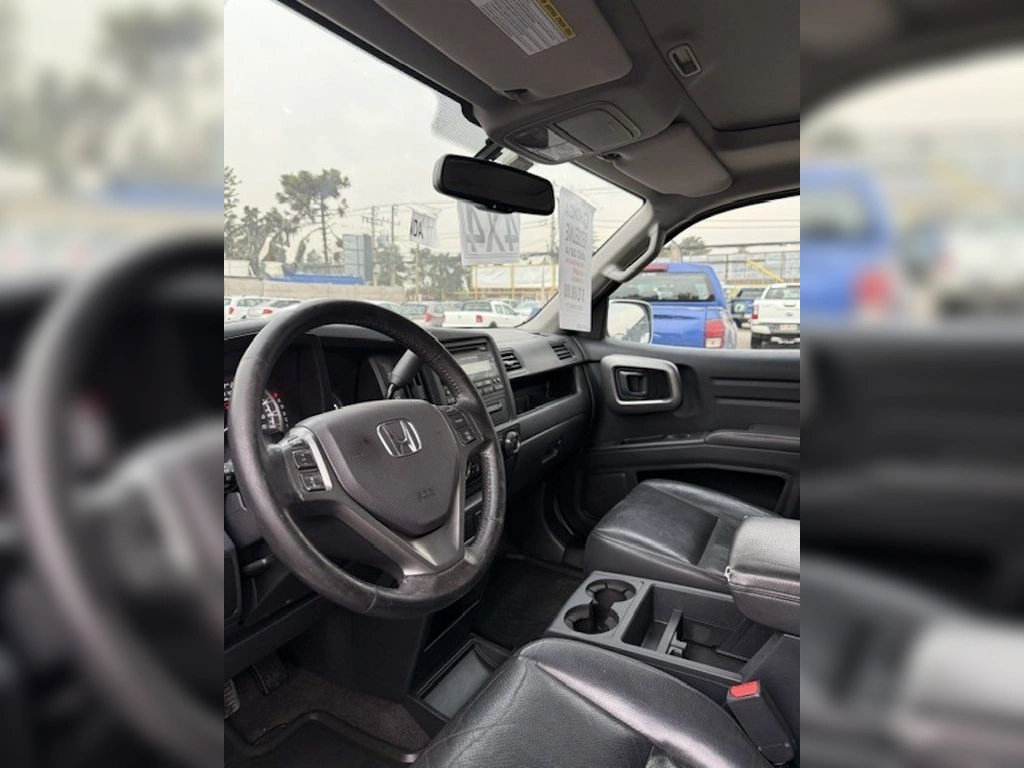 Honda Ridgeline — foto 10 de 17
