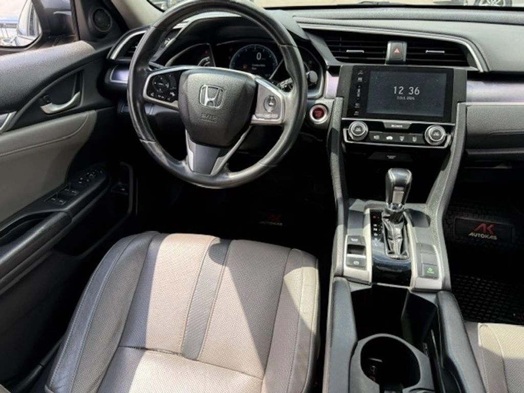 Honda Civic — foto 5 de 17