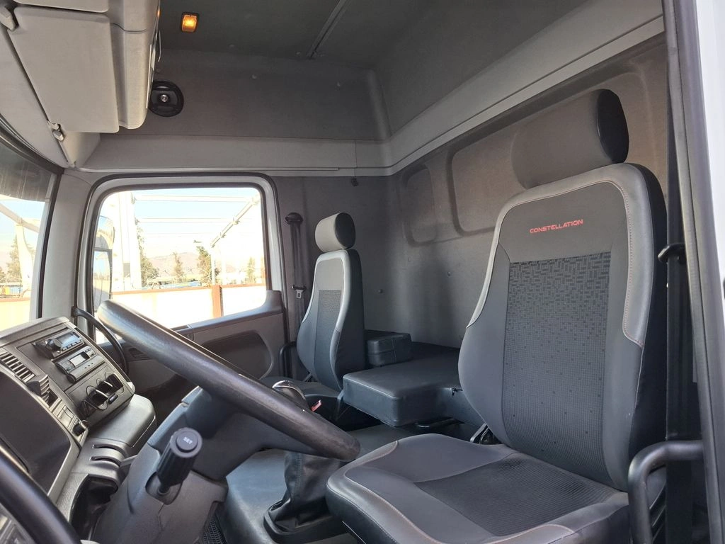 VOLKSWAGEN CONSTELLATION 2022 - Foto 10