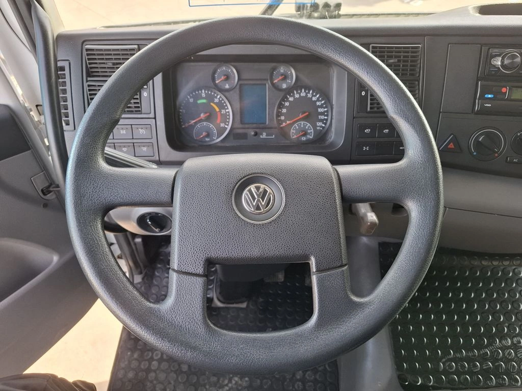 VOLKSWAGEN CONSTELLATION 2024 - Foto 13