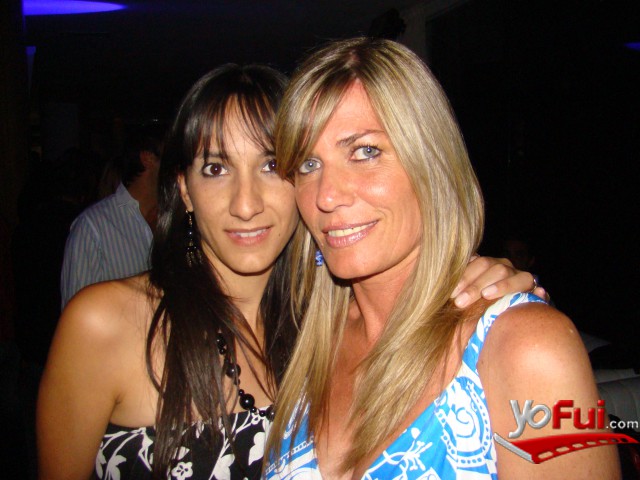 Débora Britez, Norah Baus