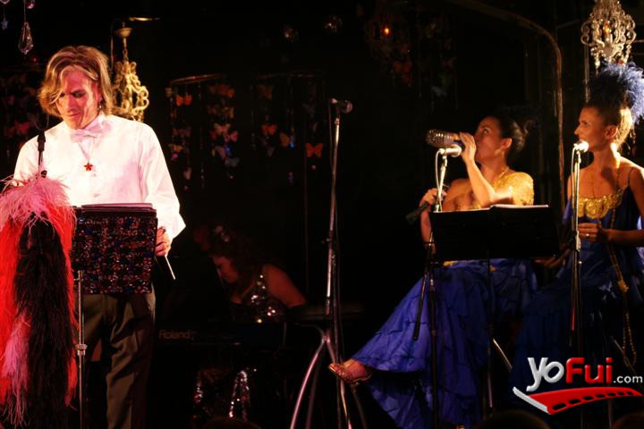 Fotografía en Estreno del Burdel de Roberto Piazza, Moliere