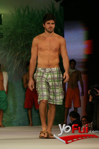 Fotografía en Desfile Cardon Verano 2010, Sheraton de Pilar