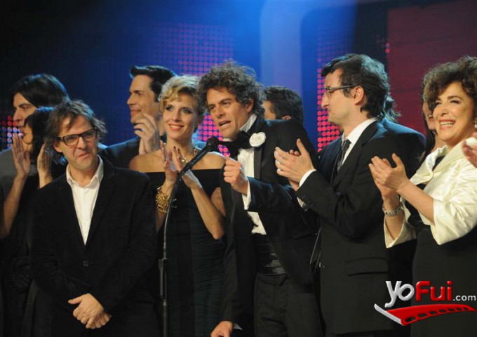 Elenco de Los Exitosos Pells