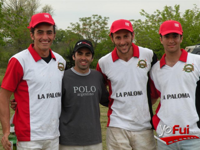 EQUIPO LA PALOMA, Luis Lagomarsino, Juan Cruz Cardoso (Organizador del Evento), Ariel Gonzales, Ricardo Elliot, completa el equipo Fabio Ishii.