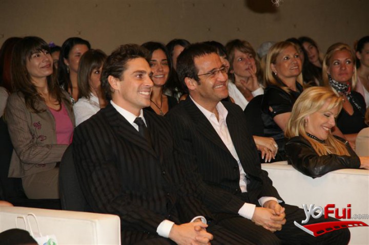 Matías Ale, Alvaro Navia