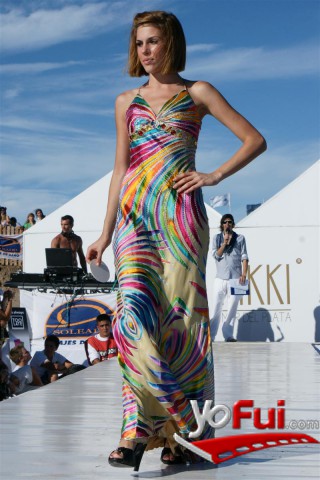 Fotografía en Desfile en Fort Beach, Nikki Fort Beach