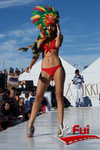 Fotografía en Desfile en Fort Beach, Nikki Fort Beach