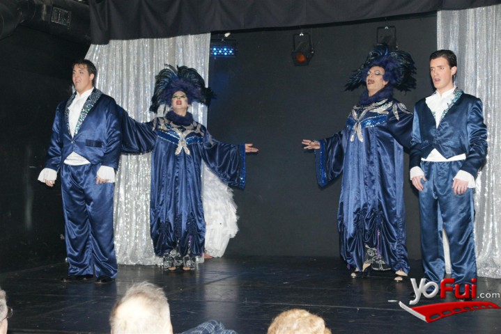 Fotografía en Exótica Lírica entre las plumas del humor, Teatro el Recoveco