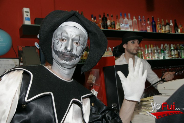 Fotografía en Noche de Halloween en Esperanto, Esperanto