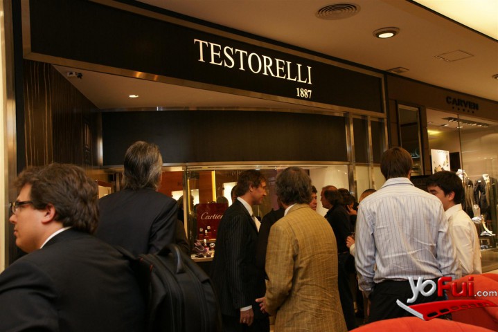 Fotografía en Inauguración del nuevo local Testorelli 1887, Galerias Pacifico