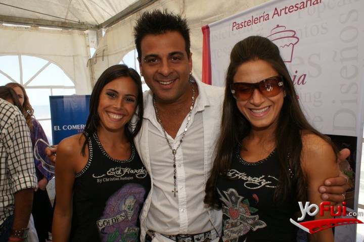 Fotografía en Desfile de Andrea Estevez a Beneficio 2011, Bahía Varese MDQ