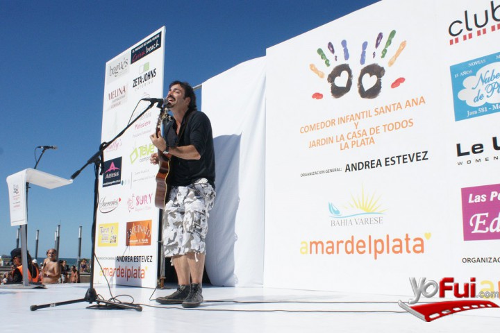 Fotografía en Desfile de Andrea Estevez a Beneficio 2011, Bahía Varese MDQ