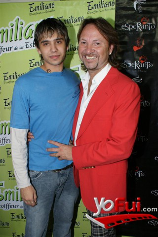 Emiliano Gomez junto a su hijo
