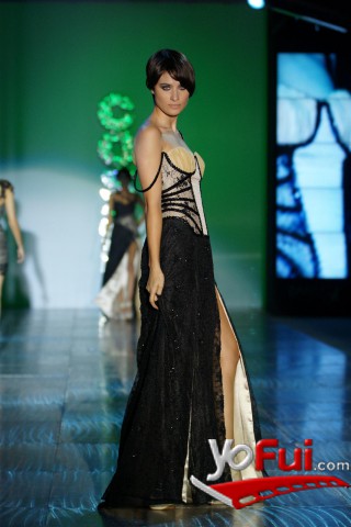 Fotografía en Desfile de Claudio Cosano en el cierre de la BAAM 2011, Sheraton Hotel