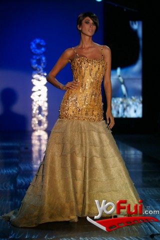Fotografía en Desfile de Claudio Cosano en el cierre de la BAAM 2011, Sheraton Hotel