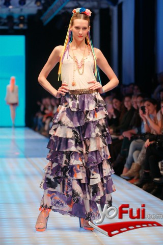 Fotografía en Desfile de Benito Fernandez Verano 2012, Tribuna Plaza